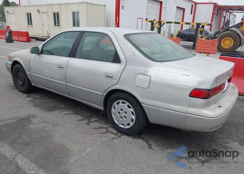 1999 Toyota Camry Le из США, поврежденный, VIN 4T1BG22K7XU596608